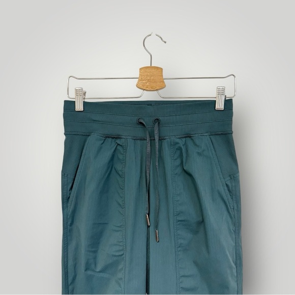 Lululemon Dance Studio Jogger Mid Rise Size Green Jasper GRNJ 25051 Sz 4 - Picture 3 of 7